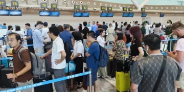 قد تصل لمعركة .. هذه أكثر شكوى لموظفي كاونترات السفر بالمطارات من المسافرين