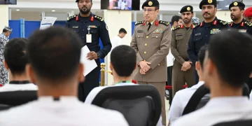 وكيل وزارة الداخلية للشؤون العسكرية يتفقد إجراءات القبول في دورة تأهيل الضباط الجامعيين الـ56
