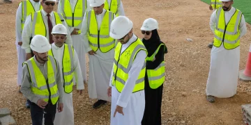 وزير الرياضة يتفقّد استعدادات ملعب جامعة الإمام محمد بن سعود الإسلامية