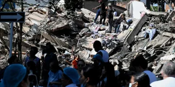111 قتيلاً وحالة طوارئ وطنية.. زلزال بقوة 7.4 يضرب غرب كولومبيا ويطيح بعشرات المباني في «إقليم البن»