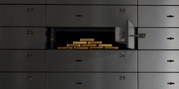 الذهب يبلغ أعلى مستوياته في 9 أسابيع مع ترقب بيانات التضخم الأمريكية