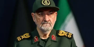 رضائي: “هرمز” يبقى مغلقاً حتى تقبل واشنطن شروط طهران