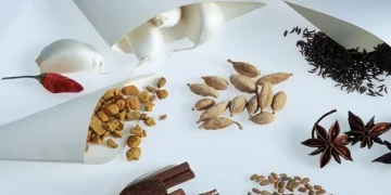 الثوم يحمي الكلى ويخفض ضغط الدم.. خبراء يكشفون سر «الأليسين» وفوائده الصحية