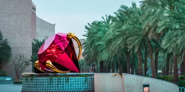 لماذا تستقطب الرياض أعمالًا فنية من حول العالم؟