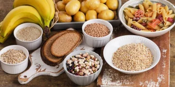 استشاري سكري يحذر: الحرمان من الكربوهيدرات خطر على مرضى السكري