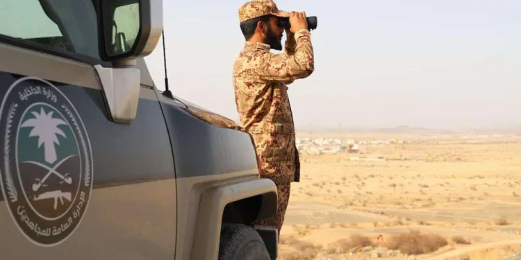 ضبط مقيم سوداني ينقل 6 مخالفين إثيوبيين في جازان