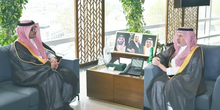 “الربيعة” يلتقي سفير المملكة لدى سوريا لبحث الملف الإنساني