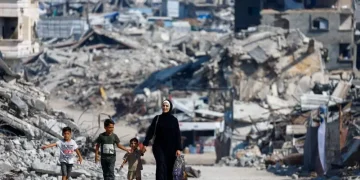 5 قتلى في غارة إسرائيلية قرب ميناء غزة واستهداف قياديين بحماس