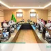وزير العمل السابق النملة يزور جمعية عناية الصحية ويستعرض برامجها ومبادراتها