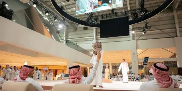 بيع 3 صقور في الليلة التاسعة من منصة المزاد الدولي لمزارع إنتاج الصقور 2026