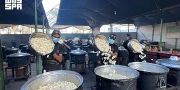 المطبخ المركزي يوزع 24,850 وجبة غذائية ساخنة في غزة بدعم من مركز الملك سلمان للإغاثة
