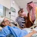 أمير تبوك يزور محافظ حقل في المستشفى مطمئناً على صحته