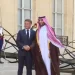 ولي العهد يصل قصر الإليزيه وماكرون في مقدمة مستقبليه