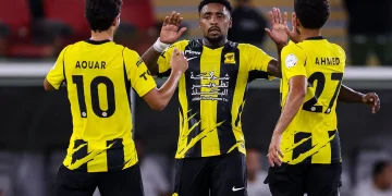 هاتريك بيرغوين يمنح الاتحاد صدارة دوري روشن مؤقتاً على حساب الحزم