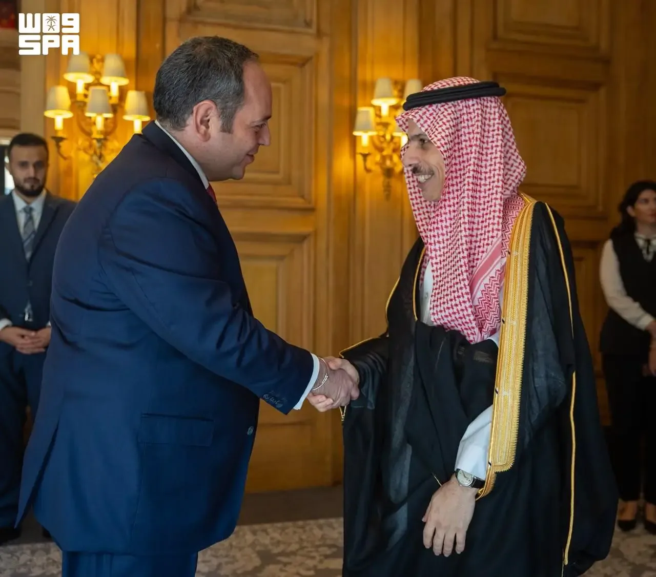 صورة من الألبوم