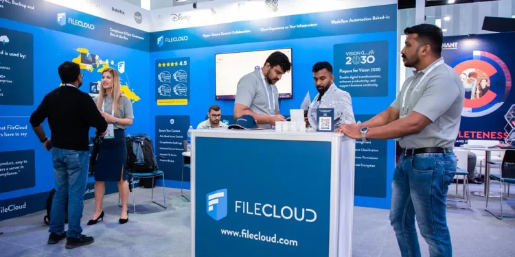 10 سنوات في السوق السعودية.. FileCloud توسع أعمالها من الرياض وتستعد لإطلاق سحابة محلية مدعومة بالذكاء الاصطناعي