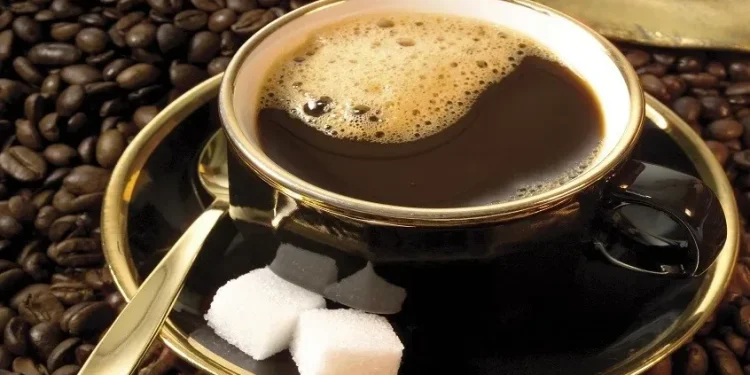 ماذا يحدث لجسمك دقيقةً بدقيقة بعد شرب القهوة؟