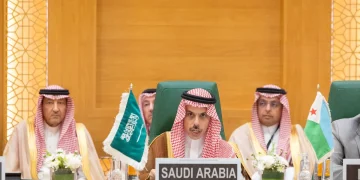 وزير الخارجية يطالب بإصلاح منظمة التعاون الإسلامي ويدين مشروع الاستيطان الإسرائيلي E1