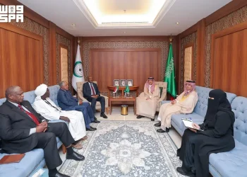 “الخريجي” يبحث مع وزير خارجية السودان تعزيز العلاقات الثنائية