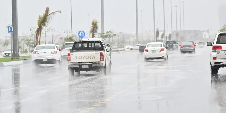 أمطار غزيرة ورياح شديدة تضرب محافظات جازان اليوم
