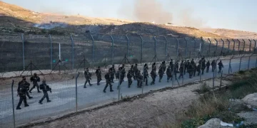 الجيش الإسرائيلي يتوغل في قريتين بريف القنيطرة ويداهم منازل