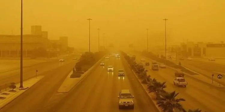 توقعات الطقس اليوم: رياح وغبار على عدة مناطق