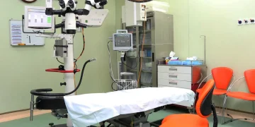 ثلاثة عقود في خدمة البصر.. «الحكماء التخصصي للعيون» نموذج سعودي يجمع الخبرة والتقنية والكفاءات الوطنية