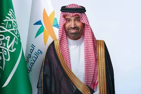 وزير الموارد البشرية والتنمية الاجتماعية يشكر القيادة بمناسبة الموافقة على نظام التعاونيات الجديد
