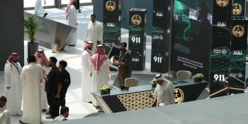 الدفاع المدني يعرض منصة الإنذار المبكر وبوابة «سلامة» في ليب 2026