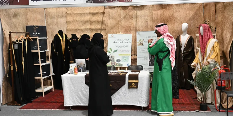 350 عارضاً في معرض «الحرف والأعمال اليدوية» بالشرقية في نسخته التاسعة