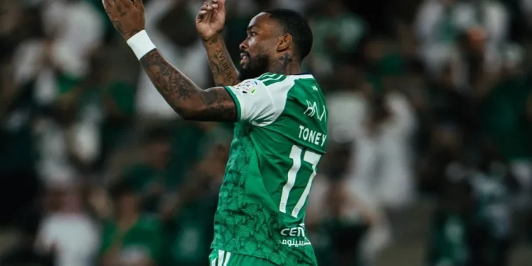 وسط مطاردة لاعب الهلال سافيتش.. لاعب الأهلي توني يتصدر هدافي دوري روشن