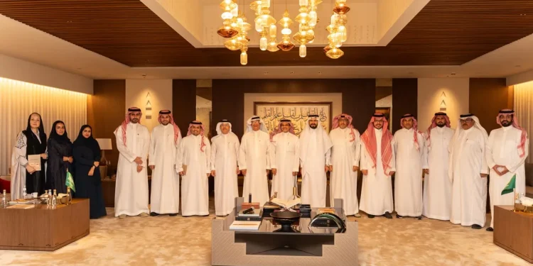 السلطان: «التواصل الاستراتيجي» شريك في صناعة القرار