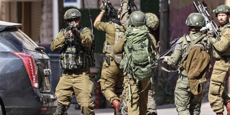 إصابة ثلاثة فلسطينيين برصاص الاحتلال في جنين وقلقيلية