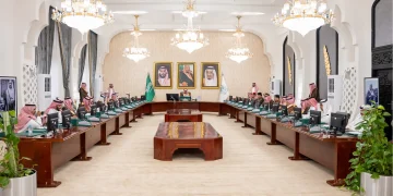 محافظ الطائف يناقش استعدادات اليوم الوطني الـ96 ويسلّم 396 وحدة سكنية لمستفيدي الإسكان التنموي