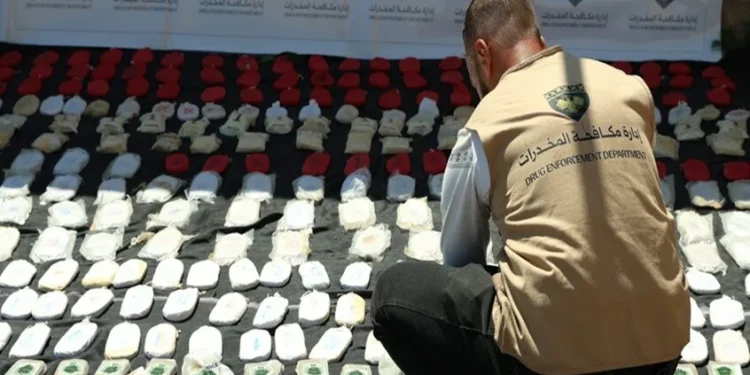 سوريا تُحبط تهريب 44 كيلوغراماً من الحشيش و218 ألف حبة كبتاغون إلى الأردن