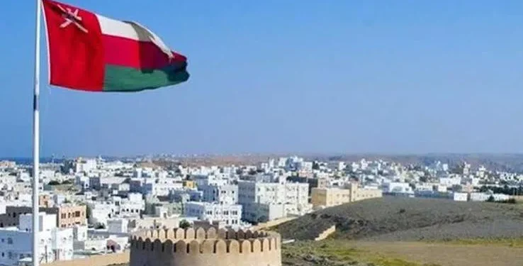 عُمان تُدين الاعتداءات على المنشآت السعودية وتدعو إلى التهدئة