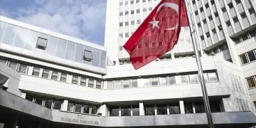 تركيا تدين بشدة هجمات الحوثيين على السعودية وتؤكد دعم سيادتها وسلامة أراضيها