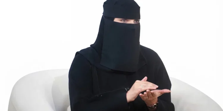 أخصائية لـ«سبق»: العقاب القاسي لا يُهذّب الأبناء.. والحزم والاحتواء أساس التربية السليمة