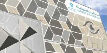 فريق طبي في جدة يُعيد البصر لطفل فقده 7 سنوات بجراحة دقيقة