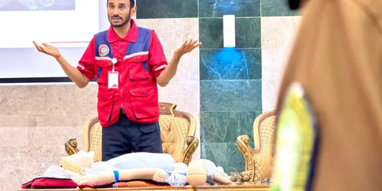 هلال الأحمر جازان يُدرّب 253 متدرباً في اليوم العالمي للإسعافات الأولية