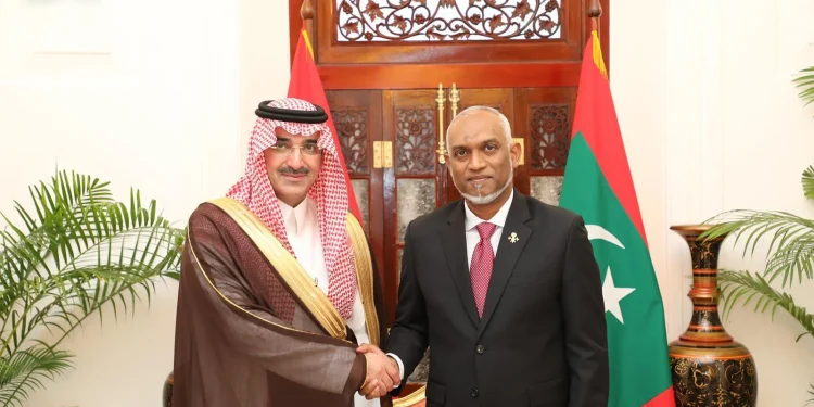 الصندوق السعودي للتنمية يبحث تعزيز التعاون مع المالديف بتمويلات تجاوزت 488 مليون دولار