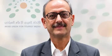 “عوني الداوود” بعد رئاسة الإعلام السياحي العربي: المملكة تشهد نهضة سياحية تثري القطاع
