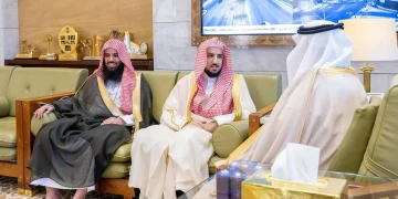 أمير الرياض يستقبل رئيس المحكمة العامة ويطّلع على مستجدات الأعمال القضائية