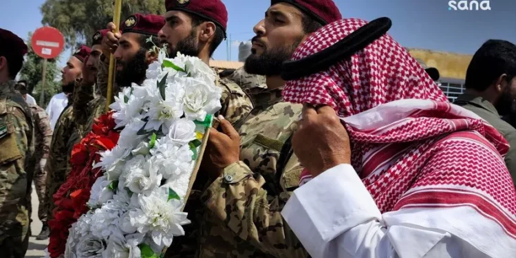 الدفاع السورية تعلن مقتل 11 جندياً بانفجار في دير الزور