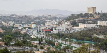 تنبيه بأمطار متوسطة ورياح شديدة على منطقة الباحة