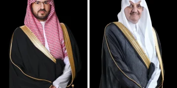 أمير الشرقية ونائبه يواسيان أسر ضحايا حادث الأحساء المروري