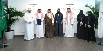 «الموارد البشرية» توقّع اتفاقية لتدريب 100 يتيم وتوظيفهم في السياحة والضيافة