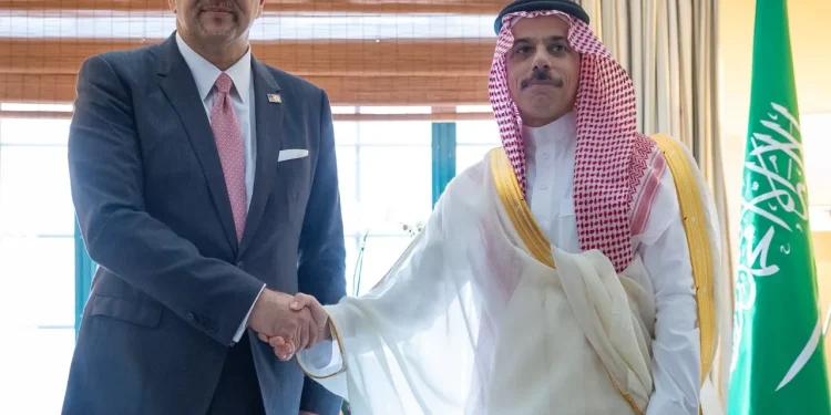 وزير الخارجية يلتقي كبير مستشاري الرئيس الأمريكي للشؤون العربية والأفريقية