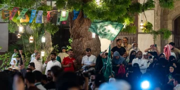 جماهير «خليجي 27» تساند منتخباتها من جدة التاريخية