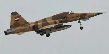 الطيران الحربي اليمني يشن غارات على مواقع وتجمعات وتعزيزات تابعة لميليشيا الحوثي الإرهابية في عدة جبهات بمحافظة تعز